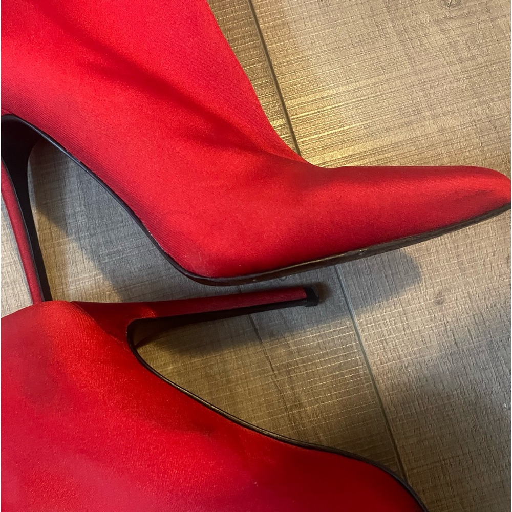 Boots red silk - Picture 7 of 13